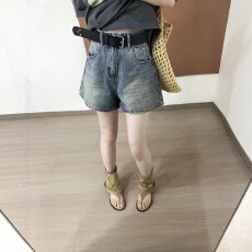 批发<b class='q'>欧洲站</b>2026夏季新款欧货蓝色高腰显瘦A字版牛仔短裤休闲百搭热裤