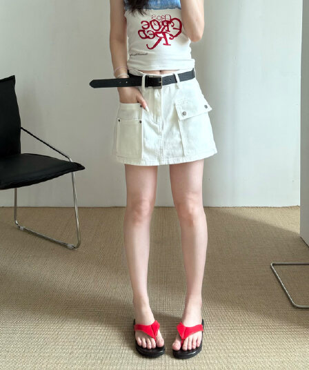 실사 2026 화이트 워크웨어 데님 미니 스커트 아메리칸 핫걸 하이웨이스트 슬림해 보이는 기타 주머니 한 마디 반신 바지