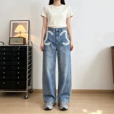 批发胖妹妹潮流刺绣阔腿<b class='q'>牛仔裤</b>女高腰宽松显瘦设计个性直筒<b class='q'>牛仔裤</b>