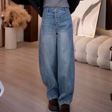 批发梨型身材美式阔腿牛仔裤女2026<b class='q'>冬</b>季新款高腰复古百搭加绒弯刀裤