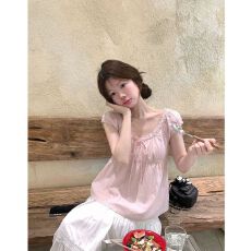 批发甜美风粉色蕾丝花边短袖<b class='q'>雪纺衫女</b>2026年夏季宽松减龄百搭上衣