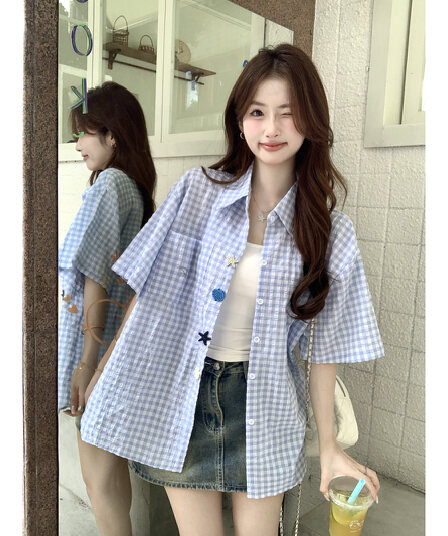 아메리칸 재미있는 단추 체크무늬 여성 셔츠 2026 년 여름 새로운 루즈핏 캐주얼 5 점 소매 디자인 센스 맨위