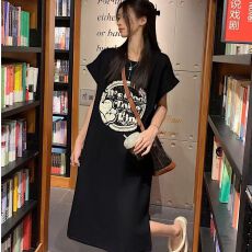 批发仿棉牛奶丝# <b class='q'>韩版</b>个性印花T恤设计感中长款过膝连衣裙飞飞袖