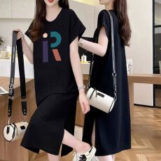 批发仿棉牛奶丝# <b class='q'>韩版</b>个性印花T恤设计感中长款过膝连衣裙飞飞袖