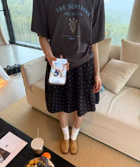모방 면 우유 실크 한 부서 일상 개성 프린트 반팔 티셔츠 여성 루즈핏 디자인 센스 다용도 맨위