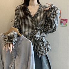 批发法式设计感v领格子长袖衬衫女<b class='q'>秋</b>季大码胖mm收腰不规则木耳边上衣