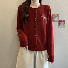 批发红色毛衣女2025新款冬季时尚洋气加厚针织开衫2026马年本命年<b class='q'>衣服</b>