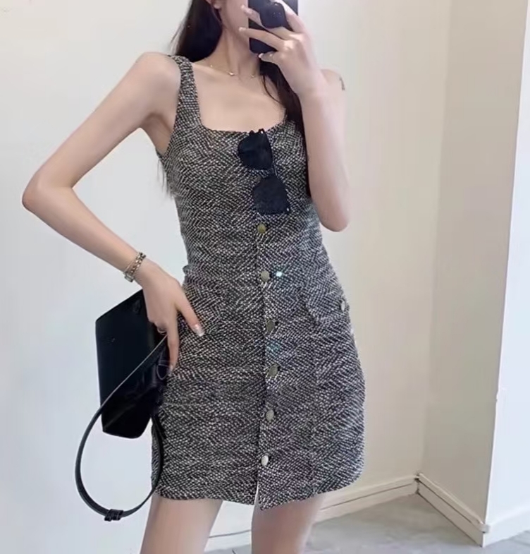 FA28435# 法式小香风方领吊带连衣裙女夏季新款高级感时尚收腰显瘦背心短裙 服裝批發女裝批發服飾貨源