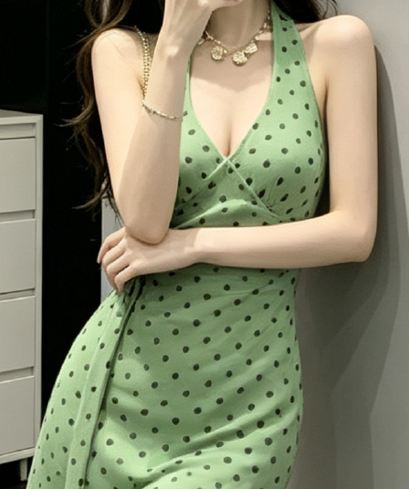 녹색 도트 무늬 행침 목 여성 드레스 여름 허리 수축 휴가 바람 몸매 가꾸기 슬림해 보이는 V넥 타이트 스커트