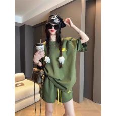 批发2025新款<b class='q'>夏</b>季美式休闲运动套装女<b class='q'>夏</b>季短袖T恤+阔腿短裤两件套