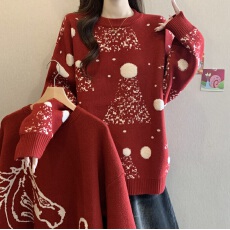 批发今年流行新年红色毛衣女秋冬2025<b class='q'>胖</b><b class='q'>mm</b><b class='q'>洋气</b>慵懒圣诞针织衫正肩上衣