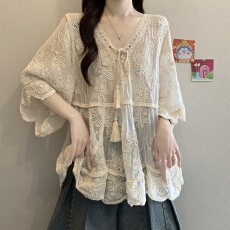批发波西米亚V领蕾丝刺绣棉麻衬衫女夏2026新款胖mm系带重工刺绣上衣