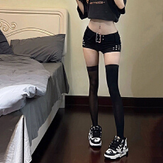 批发辣妹设计感铆钉牛仔短<b class='q'>裤</b>女春夏季新款a字美式<b class='q'>提</b><b class='q'>臀</b>牛仔短热辣<b class='q'>裤</b>潮