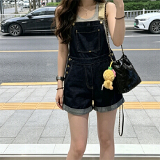 批发甜酷松弛感潮流牛仔背带<b class='q'>短裤</b>女春夏季新款宽松显瘦百搭直筒<b class='q'>连体</b><b class='q'>裤</b>