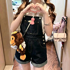 批发松弛感休闲牛仔背带<b class='q'>短裤</b>女春夏季新款宽松显瘦百搭潮流直筒<b class='q'>连体</b><b class='q'>裤</b>
