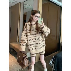 批发字母提花圆领毛衣<b class='q'>套装</b>女2025新款秋冬加厚慵懒休闲针织短裤两件套