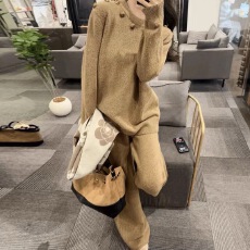 批发OS&oneshow冬季穿搭套装女宽松显瘦休闲慵懒风毛衣阔腿裤两件套