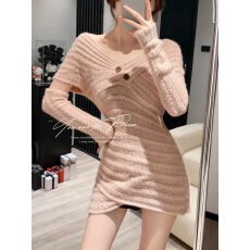 批发纯欲风粉色<b class='q'>一字肩</b>连衣裙女2025冬季新款温柔气质甜美超好看包臀裙