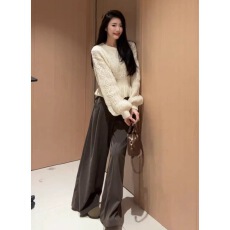 批发法式灯笼袖圆领套头毛衣女款2025新款冬季收腰显瘦内搭针织衫上衣