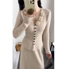 批发两件套针织V领小花开衫纯色套裙秋<b class='q'>冬</b>时尚洋气修身毛衣套装两件套