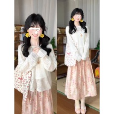 批发韩系早春穿搭甜美温柔风碎花半身裙女镂空<b class='q'>罩衫</b>上衣度假风两件套装