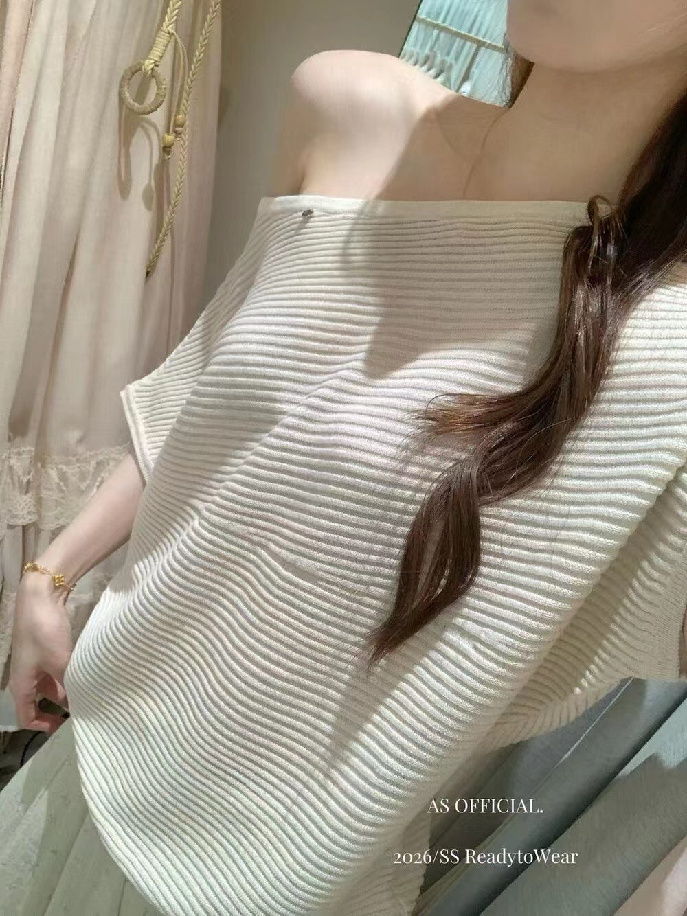 대 아름다운 26 년 봄 우연히 c 조금 제품 보트넥 배트윙 소매 니트 작은 셔츠