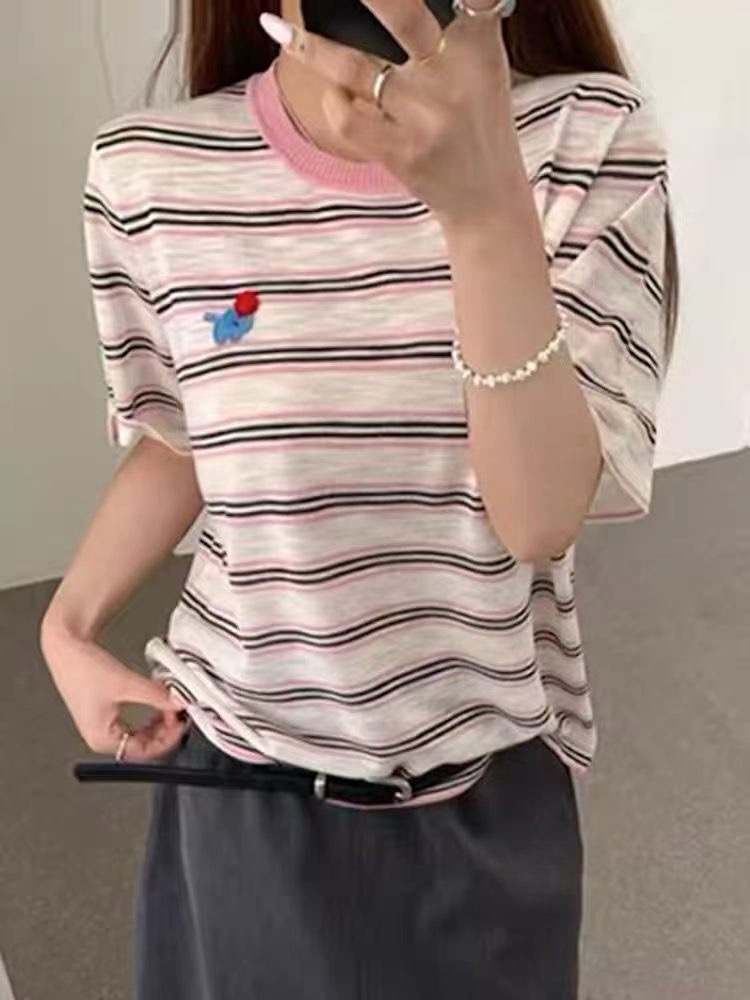한 부서 디자인 센스 스트라이프 배색 라운드 넥 반팔 티셔츠 여성 2026 여름 새로운 루즈핏 캐주얼 다용도 맨위