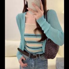 批发早春设计休闲套装长袖罩衫内搭条纹针织吊带两件套<b class='q'>女</b>