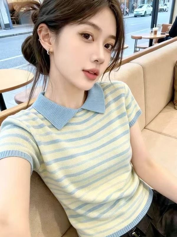 도파민 고유 한 아름다운 반팔 티셔츠 여성 2026 새로운 여름 폴로 칼라 스트라이프 니트 작은 셔츠 아름다운 맨위