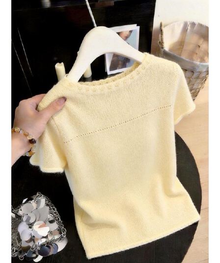 슈퍼 잘 생긴 황색 홀로우 아웃 반팔 니트 티셔츠 여성 2026 여름 새로운 부드러운 외국 가스 연령 감소 다용도 맨위