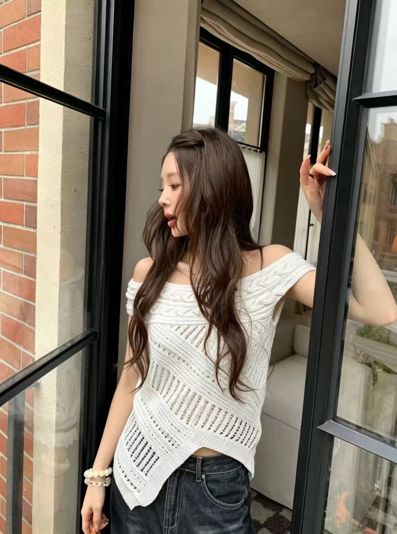 새로운 한국 스타일 패션 다용도 라운드 넥 홀로우 아웃 불규칙 니트 조끼 맨위 여성