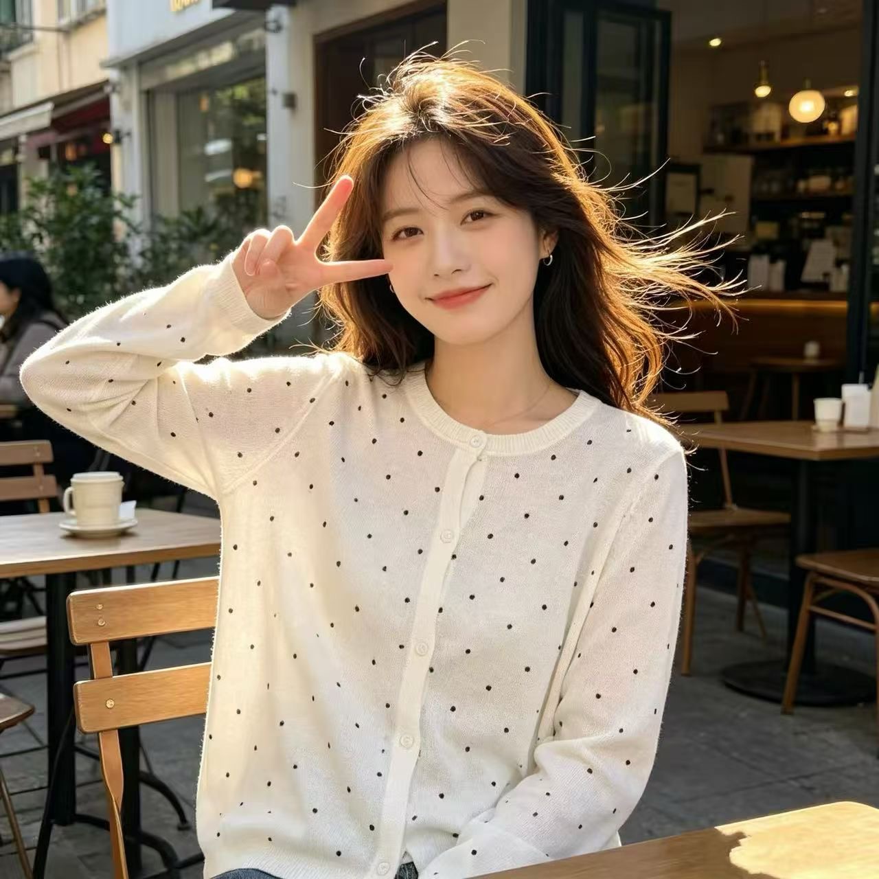 도트 무늬 라운드 넥 긴팔 니트 오픈 가디건 여성 2026 봄 여름 새로운 루즈핏 슬림해 보이는 얇은 스타일 맨위