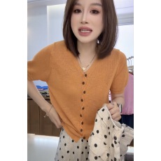 批发高级感气质V领短袖薄款针织<b class='q'>开衫</b>夏季宽松显瘦单排扣设计百搭上衣