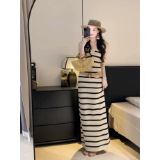 批发韩版百搭黑白<b class='q'>条纹</b>针织吊带连衣裙女夏季修身显瘦高腰甜美长裙chic