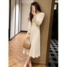 批发高级感气质白色连衣裙女2026夏季新款收腰百褶长裙小个子<b class='q'>通勤</b>穿搭