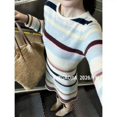 批发2026巨好看彩色条纹长袖<b class='q'>连衣</b>裙女秋季高智感穿搭收腰修身气质裙子