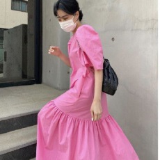 批发2026<b class='q'>韩国</b>chic夏季复古小众简约纯色宽松泡泡袖长款百褶拼接连衣裙