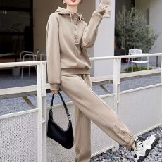 批发高档运动套装女2027春秋新款ins洋气宽松卫衣<b class='q'>冬</b>季胖mm春秋两件套