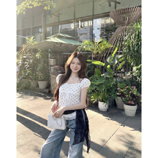 批发实拍早美萌<b class='q'>波点</b>泡泡袖蕾丝花边拼接绑带短