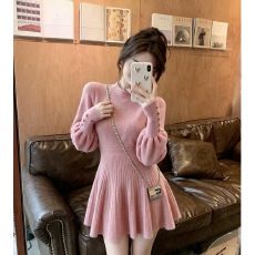 批发实拍小个子显高针织<b class='q'>连衣裙</b>时尚减龄设计感打底毛衣裙女秋冬