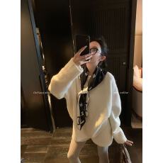 批发区区欧阳圆领毛衣女冬季新款宽松慵懒风长袖上衣打底衫短裤两件套