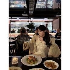 批发FuunJ独宠预谋收腰设计感显瘦蝴蝶结V领<b class='q'>蕾丝</b><b class='q'>打底衫</b>女纯欲内搭上衣