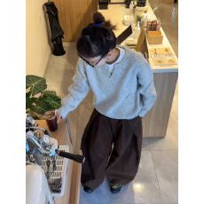 批发韩系慵懒松弛感灰色<b class='q'>V领</b>针织衫女秋冬可外穿内搭宽松短款毛衣上衣