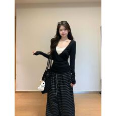 批发40支酷丝绵1×1设计感撞色拼接<b class='q'>T</b><b class='q'>恤</b>女秋季修身假两件<b class='q'>长袖</b>上衣