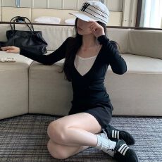 批发40支酷丝绵1×1设计感撞色拼接<b class='q'>T</b><b class='q'>恤</b>女秋季修身假两件<b class='q'>长袖</b>上衣