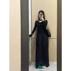 批发黑色挂脖长袖<b class='q'>t</b><b class='q'>恤</b>女秋季设计感美式修身辣妹短款内搭上衣早秋