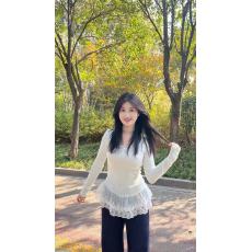 批发白色蕾丝下摆u领长袖打底衫<b class='q'>t</b><b class='q'>恤</b>女早秋秋季修身内搭假两件挂脖上衣