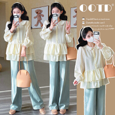 批发实拍2026春夏新款波点蕾丝拼接甜美衬衣长袖娃娃领设计感<b class='q'>百搭</b>上衣