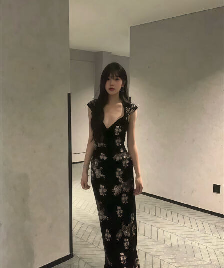 실사 둘째 머리카락 국풍 새로운 중식 핫걸 섹시함 행침 목 드레스 허리 수축 레이스 치마