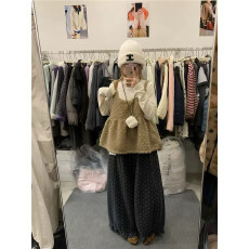 批发实拍 <b class='q'>韩版</b>毛绒宽松短款背心吊带